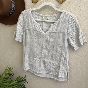 Lucky Brand Light Gray Embroidery Floral Short Sleeve Bohemian Blouse Shirt Top